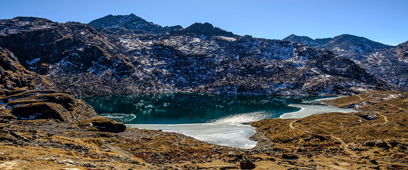 Gosaikunda Lake Trek Weather And Temperature